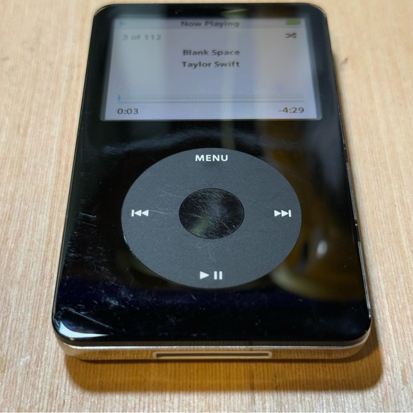 iPod Model:A1136 5thGen 30GB Blk Tested Good w/4171 Songs/Charger Read Info Blw! - Picture 3 of 14